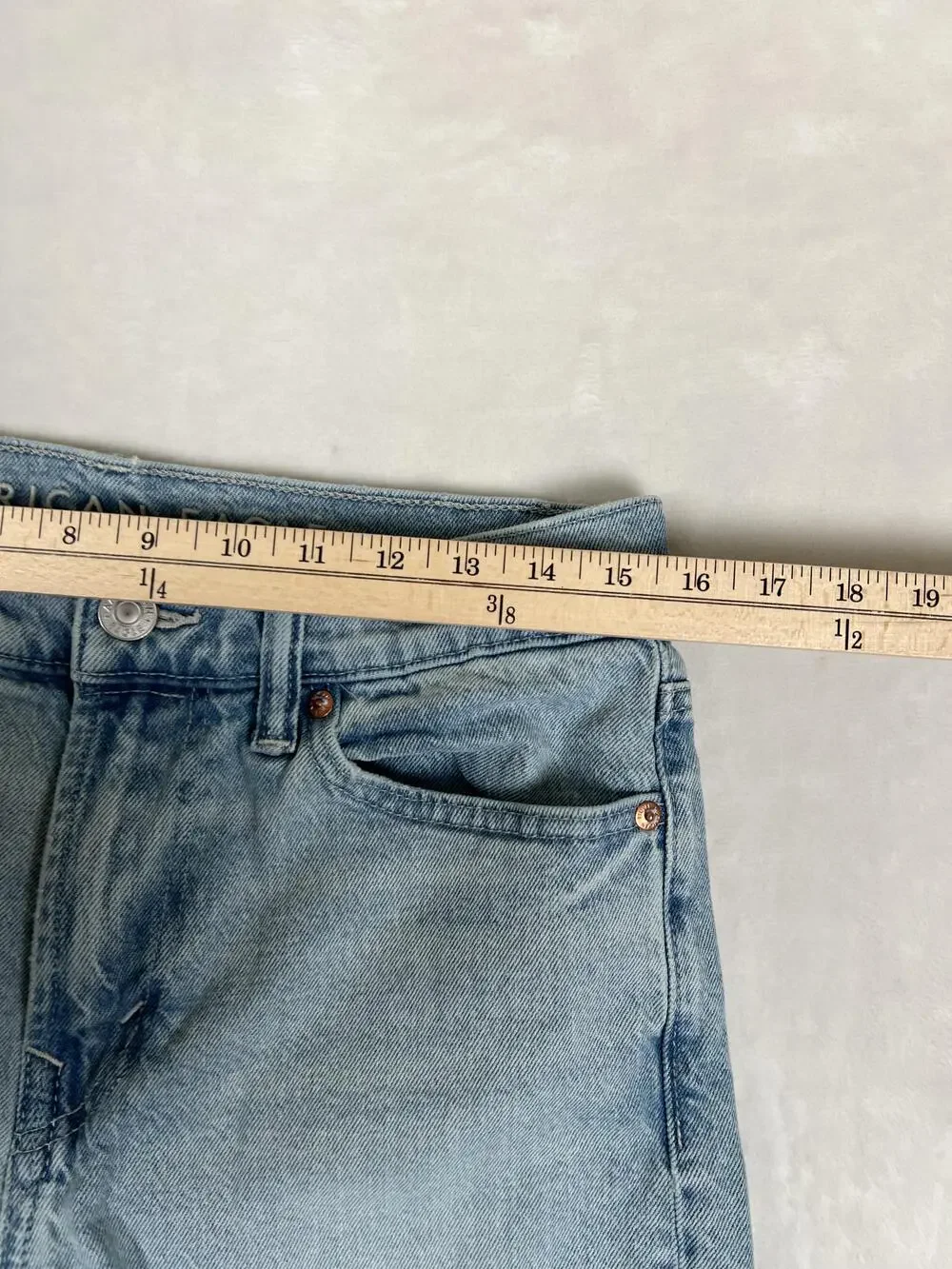 American Eagle Jeans Mens 30x32 Blue Original Straight Light Wash Denim
